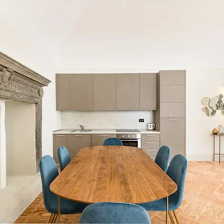 Palazzo Odescalchi *