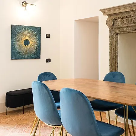 アパート Palazzo Odescalchi コモ