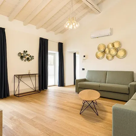 Apartment Palazzo Odescalchi *