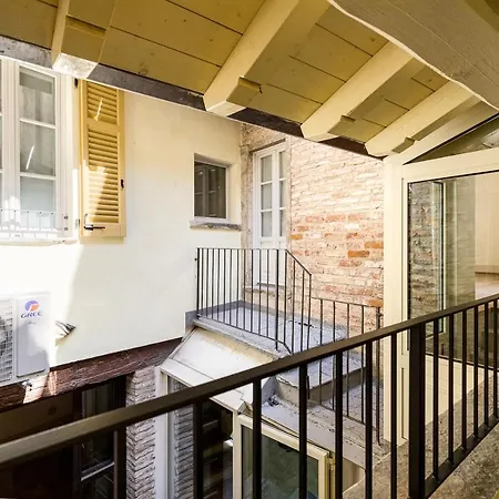 Palazzo Odescalchi Apartment *
