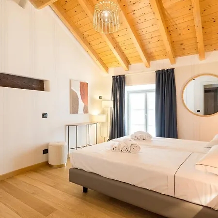 Palazzo Odescalchi *