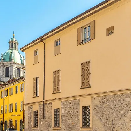 Palazzo Odescalchi * Como