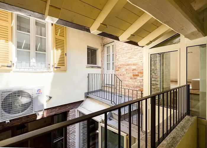 Palazzo Odescalchi Apartamento *