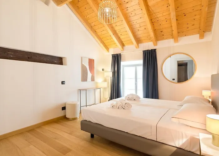 Palazzo Odescalchi *