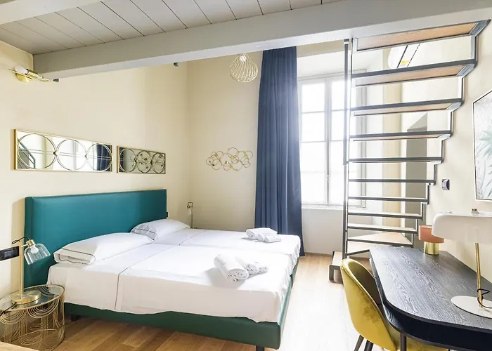 Palazzo Odescalchi Apartamento *